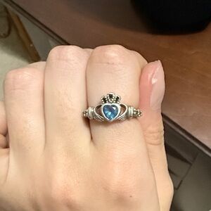 Elegant Silver and Blue Heart Ring